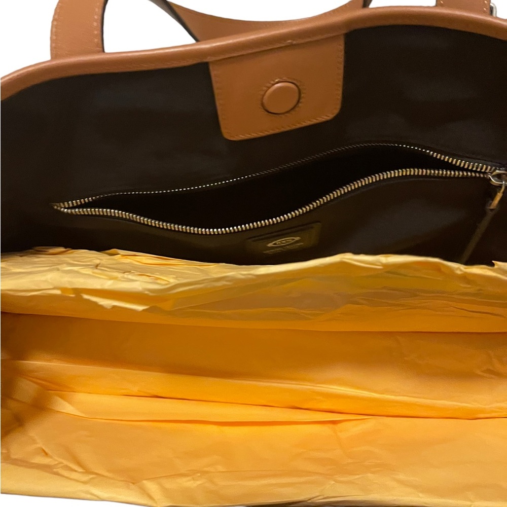 Tod’s Men’s Shopping Bag NWT - Picture 2 of 5